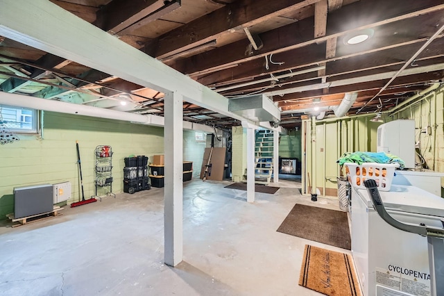 1076 Wilson Ave, Saint Paul, MN 55106 - view of below grade area