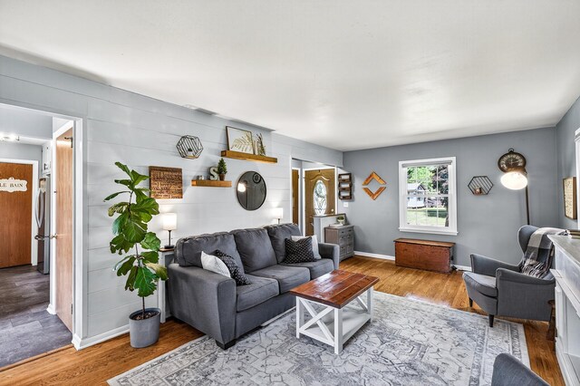 4309 78th Ave N, Brooklyn Park, MN 55443 - living room with wood finished floors and baseboards