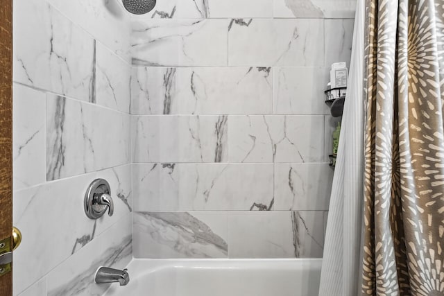 4309 78th Ave N, Brooklyn Park, MN 55443 - full bath with shower / bath combo with shower curtain