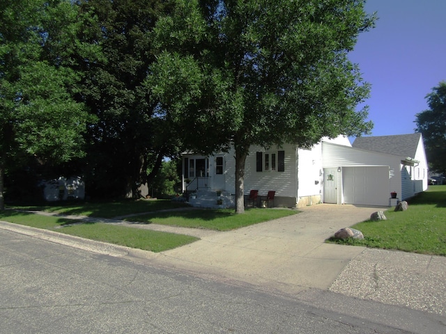 231 Sorenson Ave, Appleton, MN 56208 - photo 2