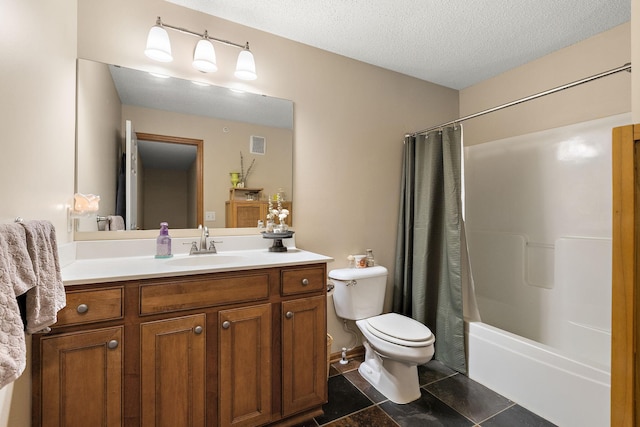 4940 Underwood Ln N Unit 4940B, Plymouth, MN 55442 - bathroom with vanity, shower / tub combo, and a textured ceiling