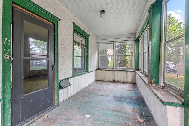 2416 13th Ave S, Minneapolis, MN 55404 - unfurnished sunroom featuring plenty of natural light