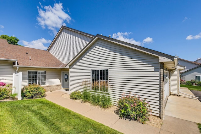 6873 Benton Way Unit 59, Inver Grove Heights, MN 55076 - back of property with a lawn and brick siding