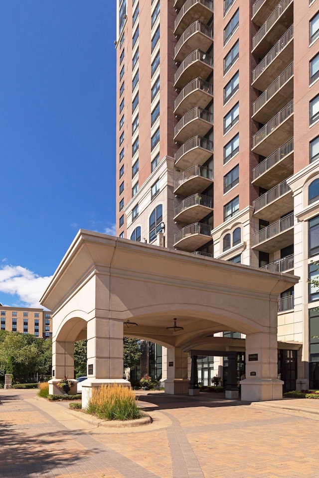 500 Grant St Unit 1105, Minneapolis, MN 55404 - view of apartment building / complex