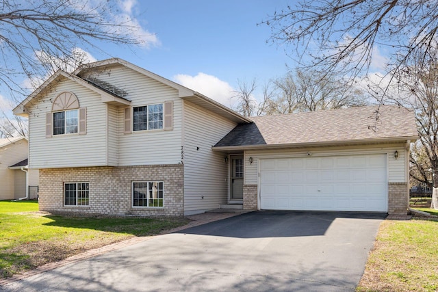 782 101st Ave NE, Blaine, MN 55434 - photo 1