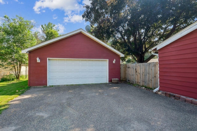 178 Mainzer St, West Saint Paul, MN 55118 - view of detached garage