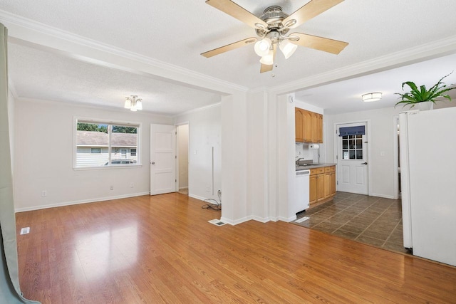 178 Mainzer St, West Saint Paul, MN 55118 - kitchen with white appliances, crown molding, ceiling fan, and dark wood-style floors