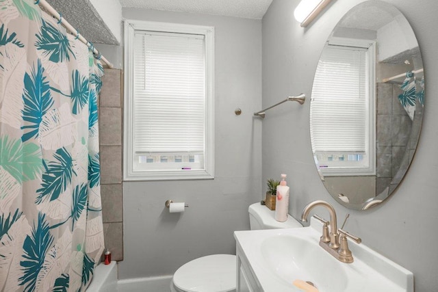 4111 Bryant Ave N, Minneapolis, MN 55412 - bathroom featuring vanity and shower / bath combo with shower curtain