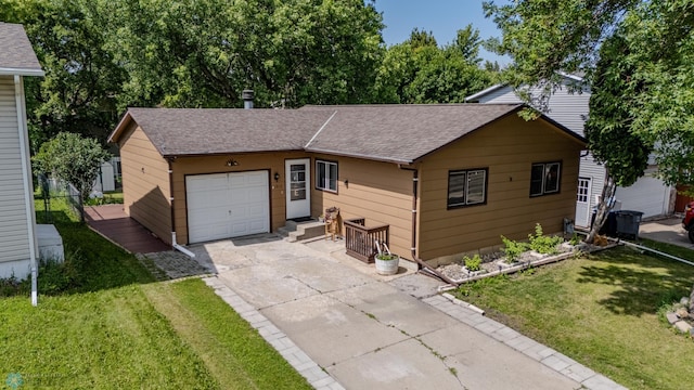 1813 29th Street Cir S, Moorhead, MN 56560 - photo 1