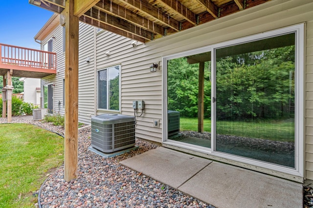 8811 Coffman Path, Inver Grove Heights, MN 55076 - view of patio with a wooden deck