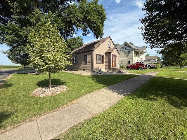 111 Lake St, Belview, MN 56214 - photo 3