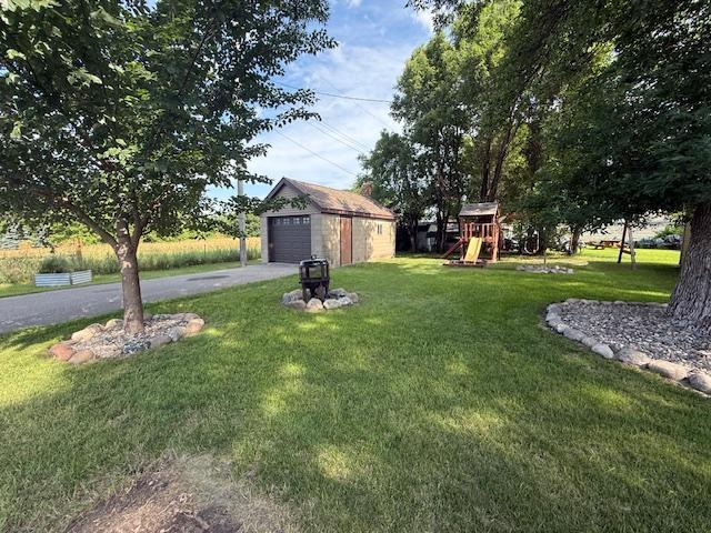 111 Lake St, Belview, MN 56214 - photo 5