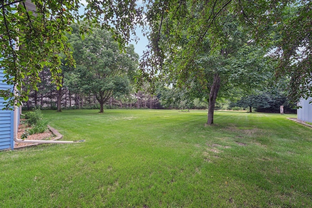 24864 Kettle River Blvd, Wyoming, MN 55025 - view of grassy yard