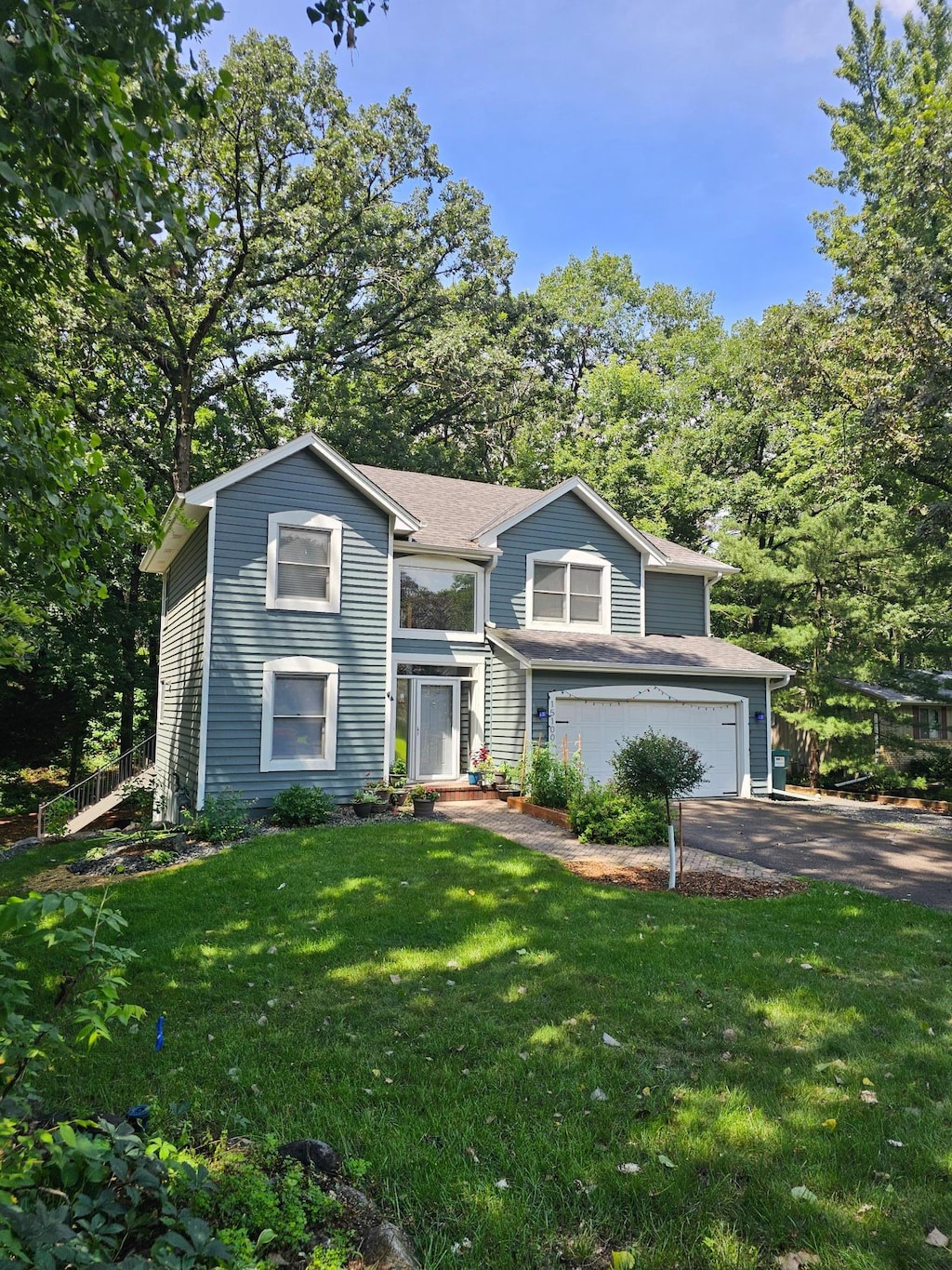 15100 Eileen Cir, Burnsville, MN 55306 - photo 2