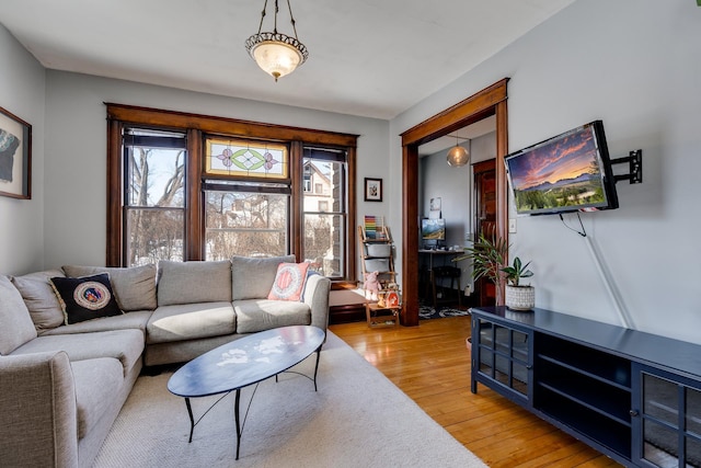 400 8th Ave NE Unit 1, Minneapolis, MN 55413 - living room featuring light wood-type flooring