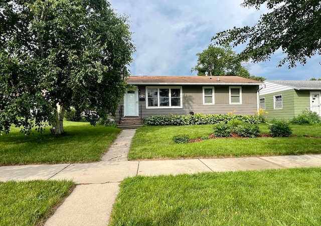 117 Oregon Ave, Morris, MN 56267 - photo 1