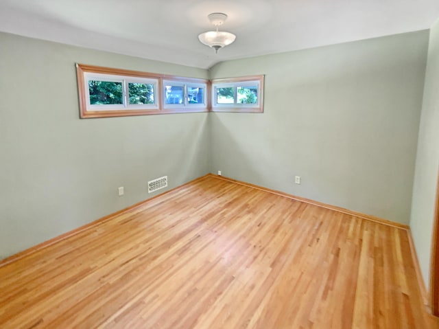 2082 Waukon Ave, Saint Paul, MN 55119 - photo 15