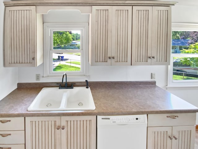 2082 Waukon Ave, Saint Paul, MN 55119 - photo 17
