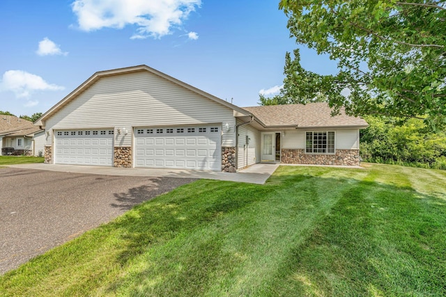 207 Appaloosa Ct, Braham, MN 55006 - photo 1