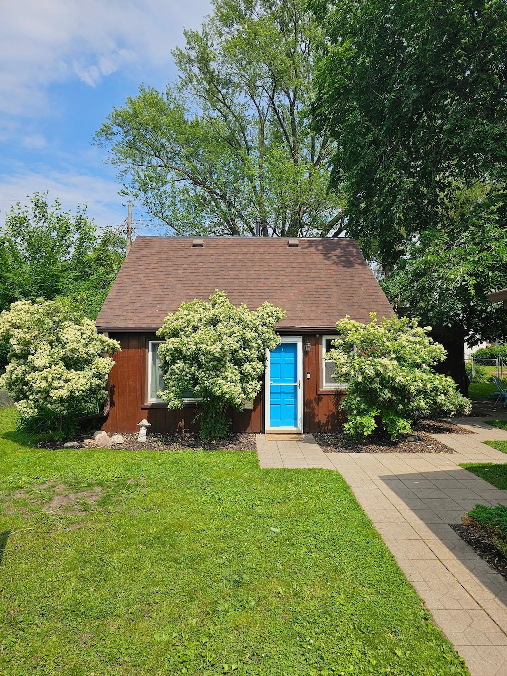 8143 Pillsbury Ave S, Bloomington, MN 55420 - photo 1