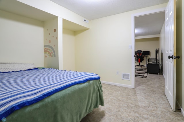 921 16th St S, Fargo, ND 58103 - bedroom with light colored carpet and baseboards
