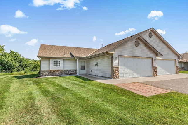 201 Appaloosa Ct, Braham, MN 55006 - photo 1