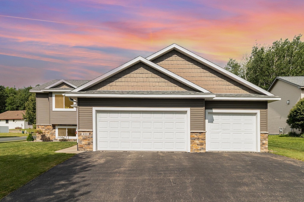 655 Glenmeadow St, River Falls, WI 54022 - photo 1
