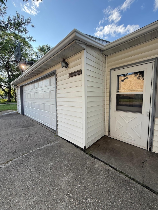 103 Arnold Ave N, Thief River Falls, MN 56701 - photo 3