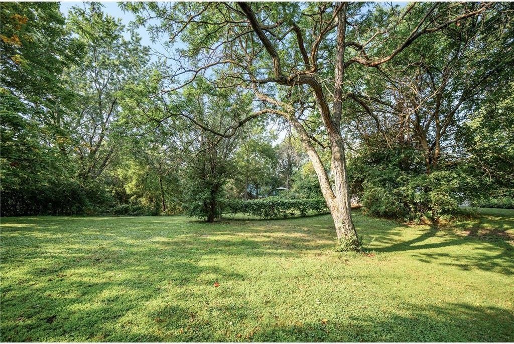 14705 Glendale Rd, Minnetonka, MN 55345 - photo 2