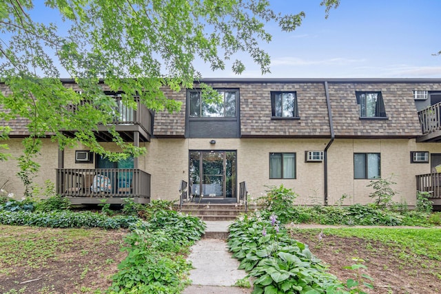 1207 Hewitt Ave Unit 4, Saint Paul, MN 55104 - photo 1