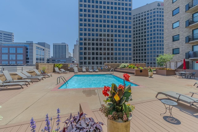 66 9th St E Unit 2315, Saint Paul, MN 55101 - community pool featuring a city view and a patio