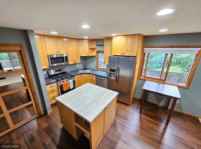 4186 Oxford Ct N, Shoreview, MN 55126 - photo 3