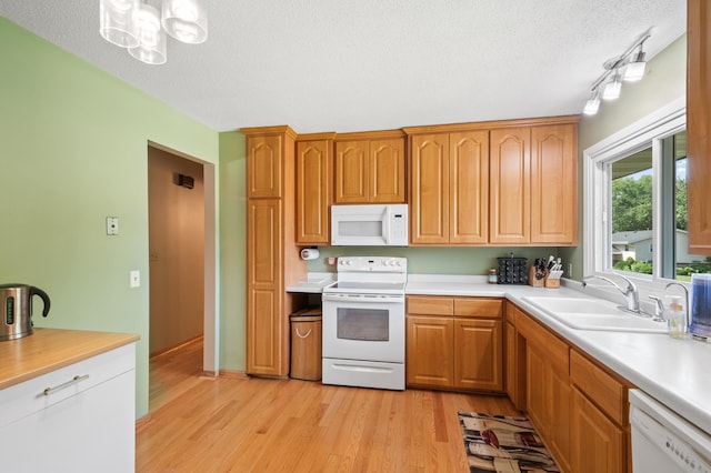 10052 Nesbitt Ave S, Bloomington, MN 55437 - photo 2
