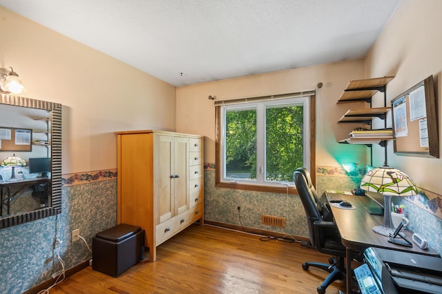 10052 Nesbitt Ave S, Bloomington, MN 55437 - photo 18