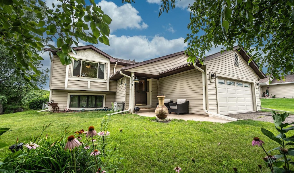17326 Ipswich Way, Lakeville, MN 55044 - photo 1