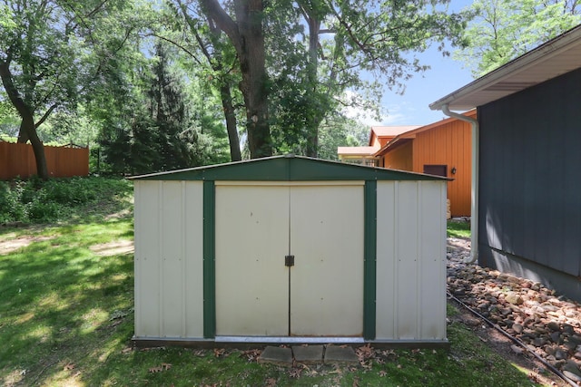 570 Crestview Dr S, Maplewood, MN 55119 - photo 31