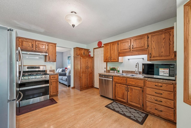 721 Conestoga Trl, Chanhassen, MN 55317 - photo 16