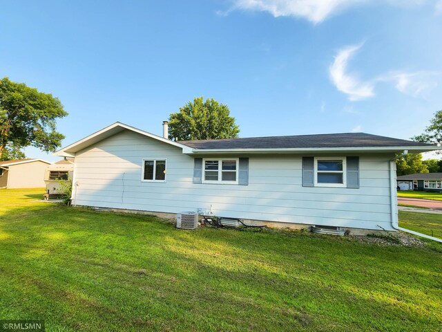 307 Smith Dr, Redwood Falls, MN 56283 - photo 4