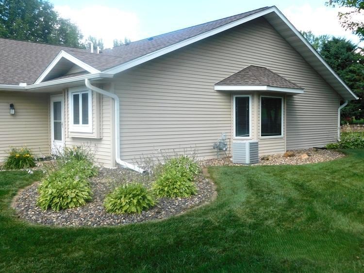 1821 Wooden Shoe Ct, Baldwin, WI 54002 - photo 2