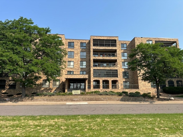 2221 Youngman Ave Unit 503, Saint Paul, MN 55116 - photo 1