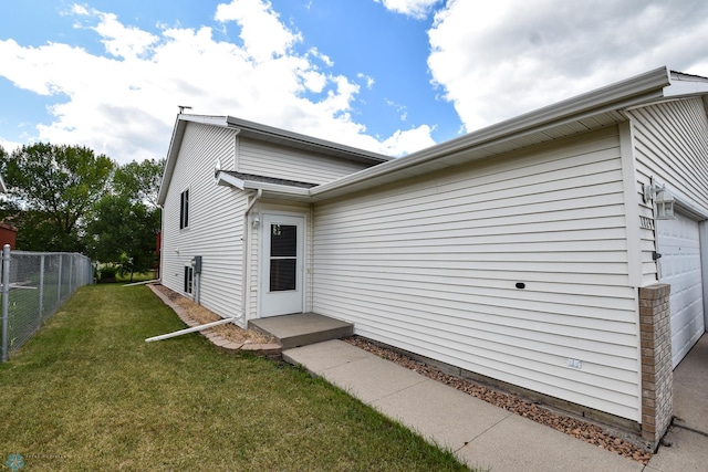 1729 49th St S, Fargo, ND 58103 - photo 2