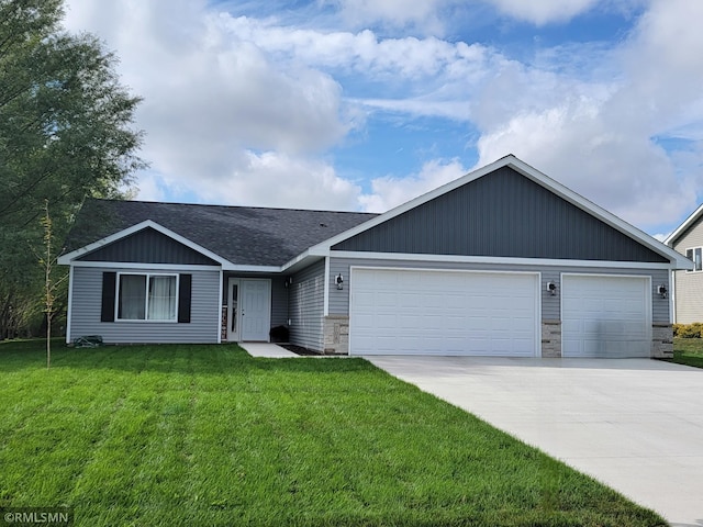 651 Daisy Ct, Lake Crystal, MN 56055 - photo 1