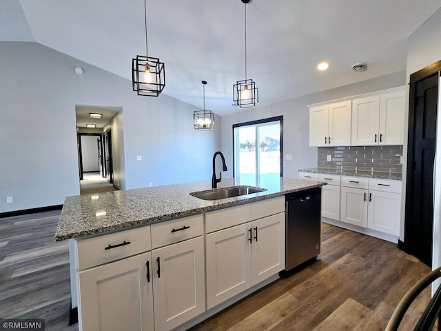 651 Daisy Ct, Lake Crystal, MN 56055 - photo 3