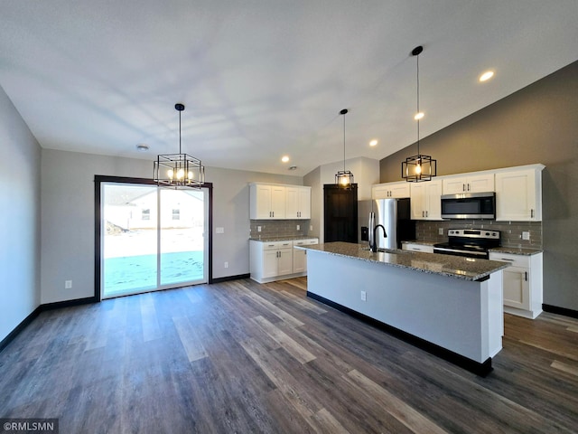 651 Daisy Ct, Lake Crystal, MN 56055 - photo 6