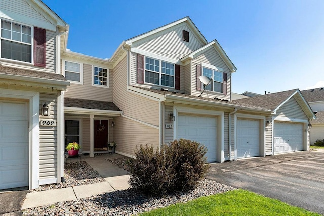 915 Providence Dr, Shakopee, MN 55379 - photo 1