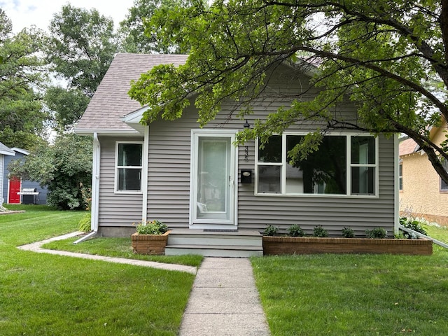 335 Crocker Ave N, Thief River Falls, MN 56701 - photo 1