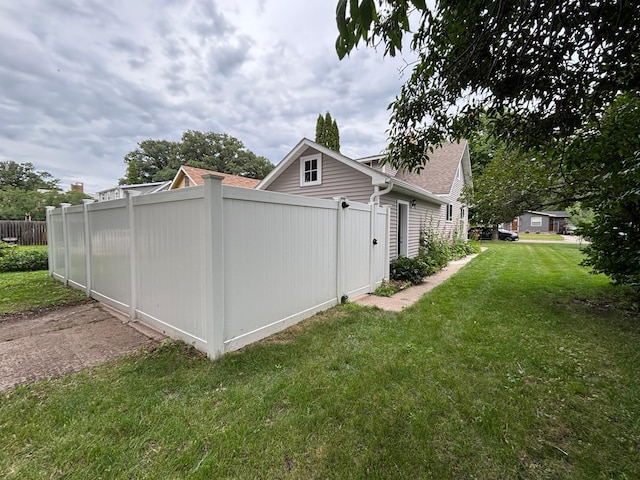 335 Crocker Ave N, Thief River Falls, MN 56701 - photo 3