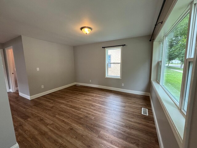 335 Crocker Ave N, Thief River Falls, MN 56701 - photo 8
