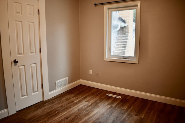 335 Crocker Ave N, Thief River Falls, MN 56701 - photo 18