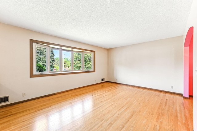 11309 Goodrich Rd, Bloomington, MN 55437 - photo 16